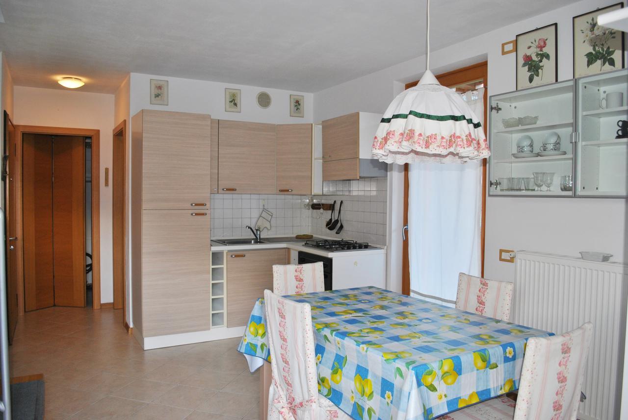 Villetta Con Giardino E Panorama Apartamento Carisolo Exterior foto