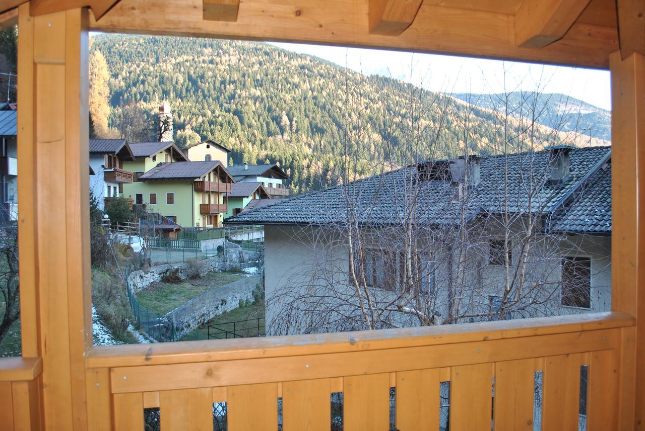 Villetta Con Giardino E Panorama Apartamento Carisolo Exterior foto