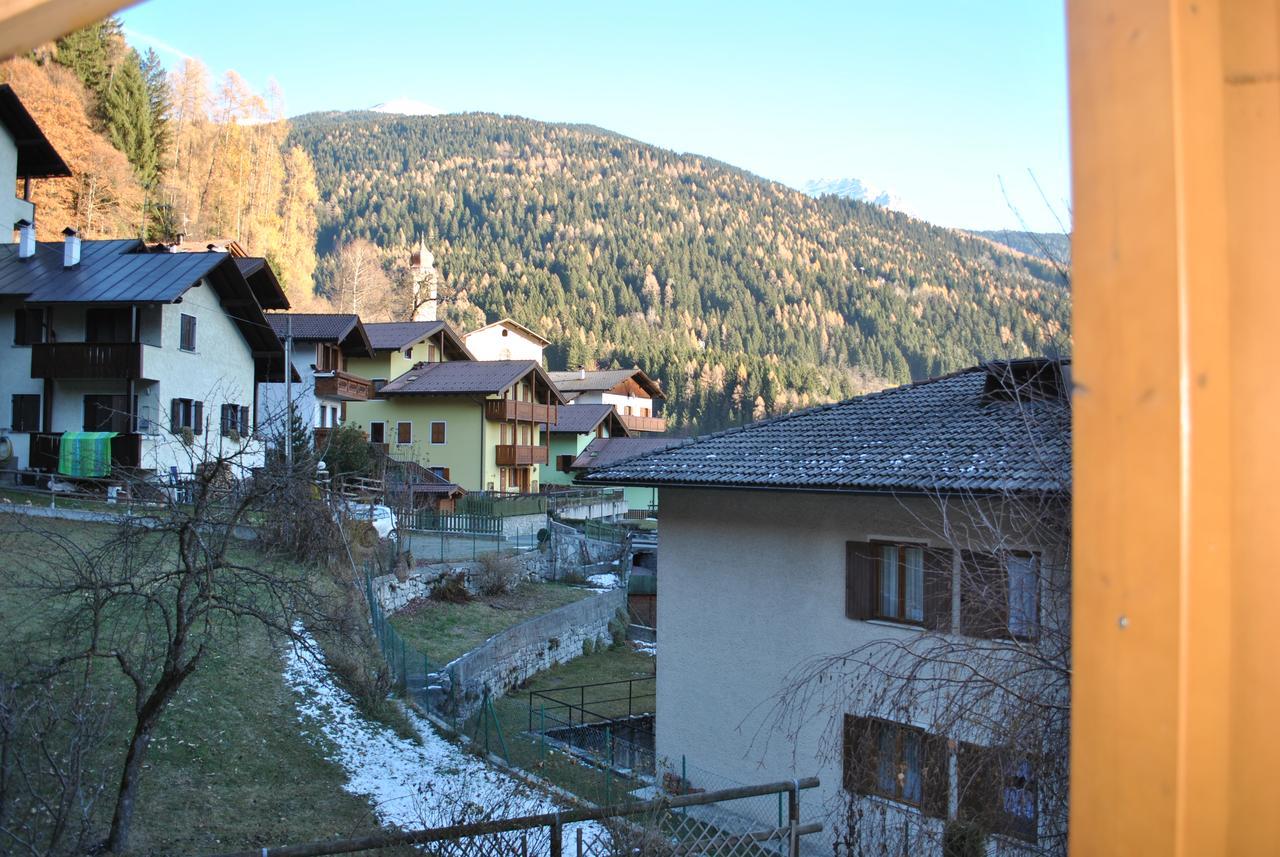 Villetta Con Giardino E Panorama Apartamento Carisolo Exterior foto